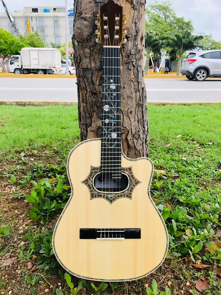 Requinto profesional 