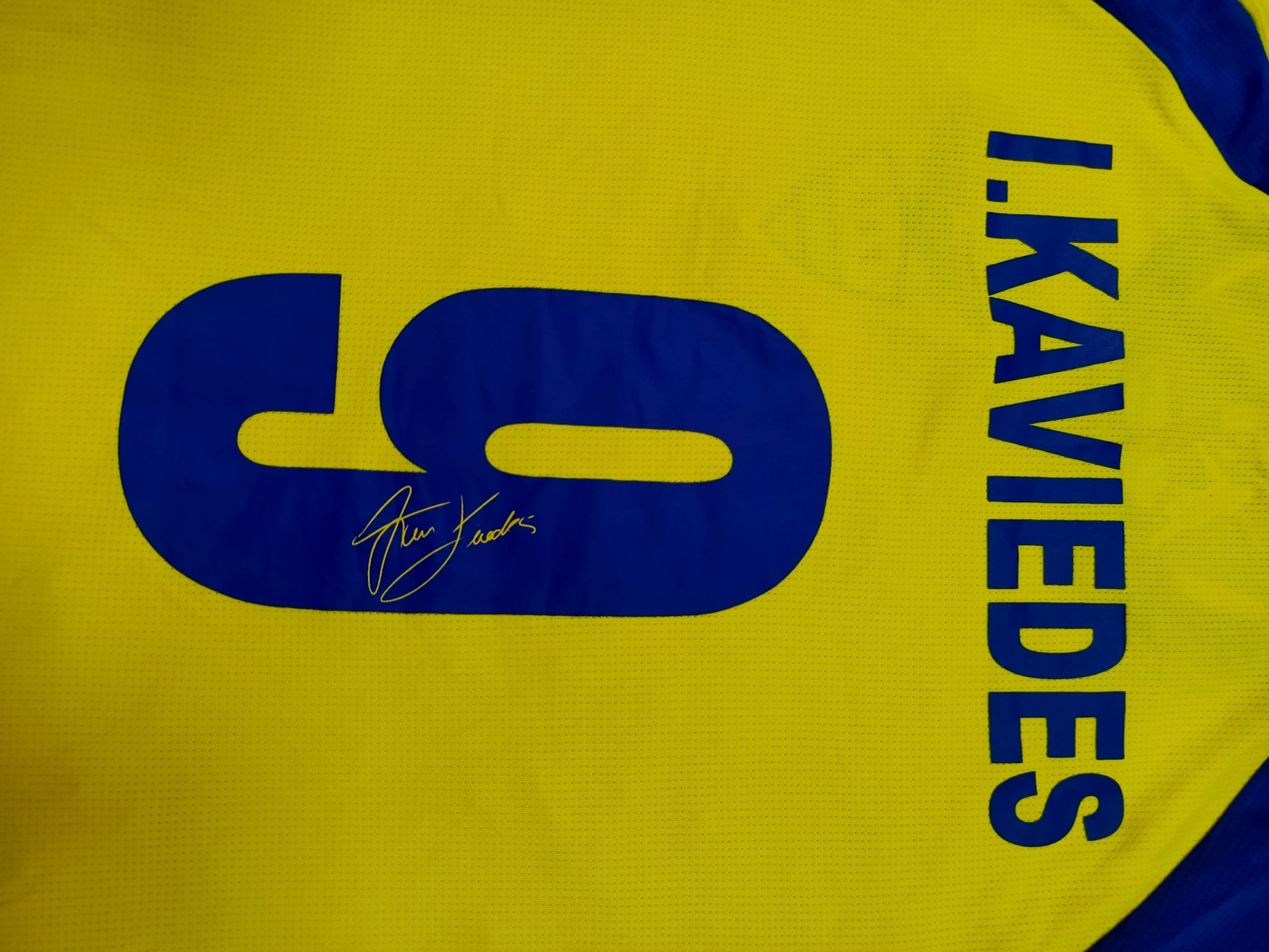 LEYENDA ECUADOR 2002