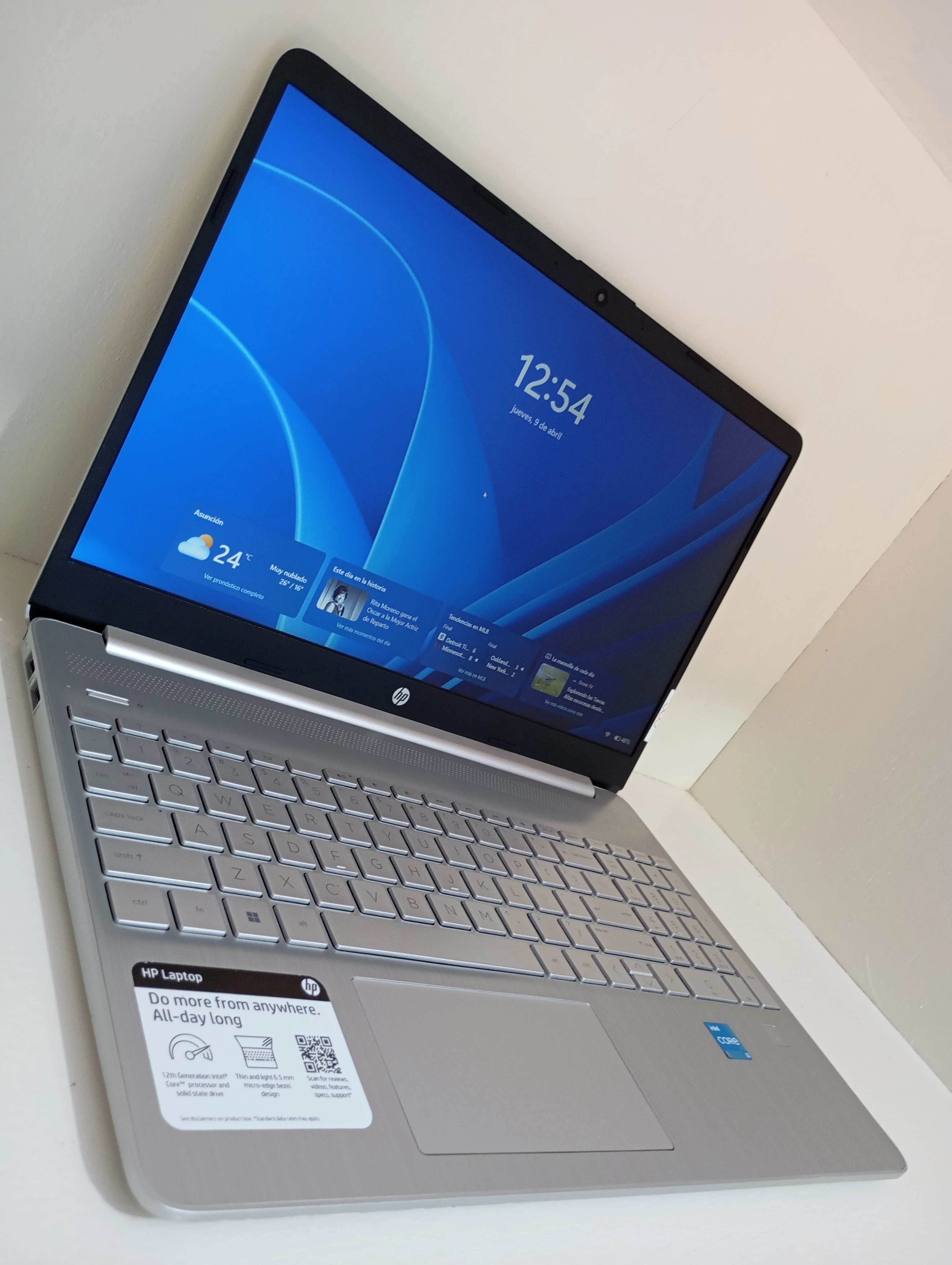 Noteb. HP Core i3 Gen 12áª Semi nuevo en Caja  2