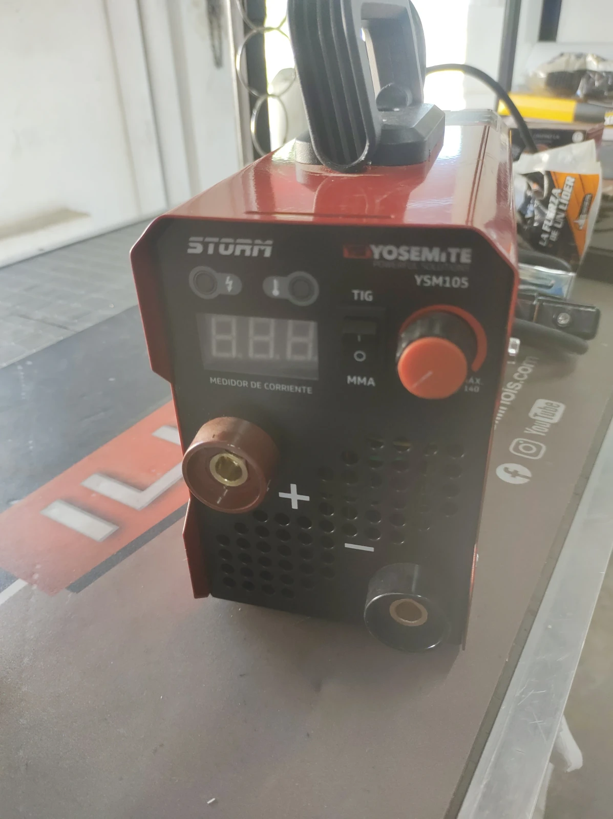 SOLDADORA INVERTER YOSEMITE 150 AMP 3