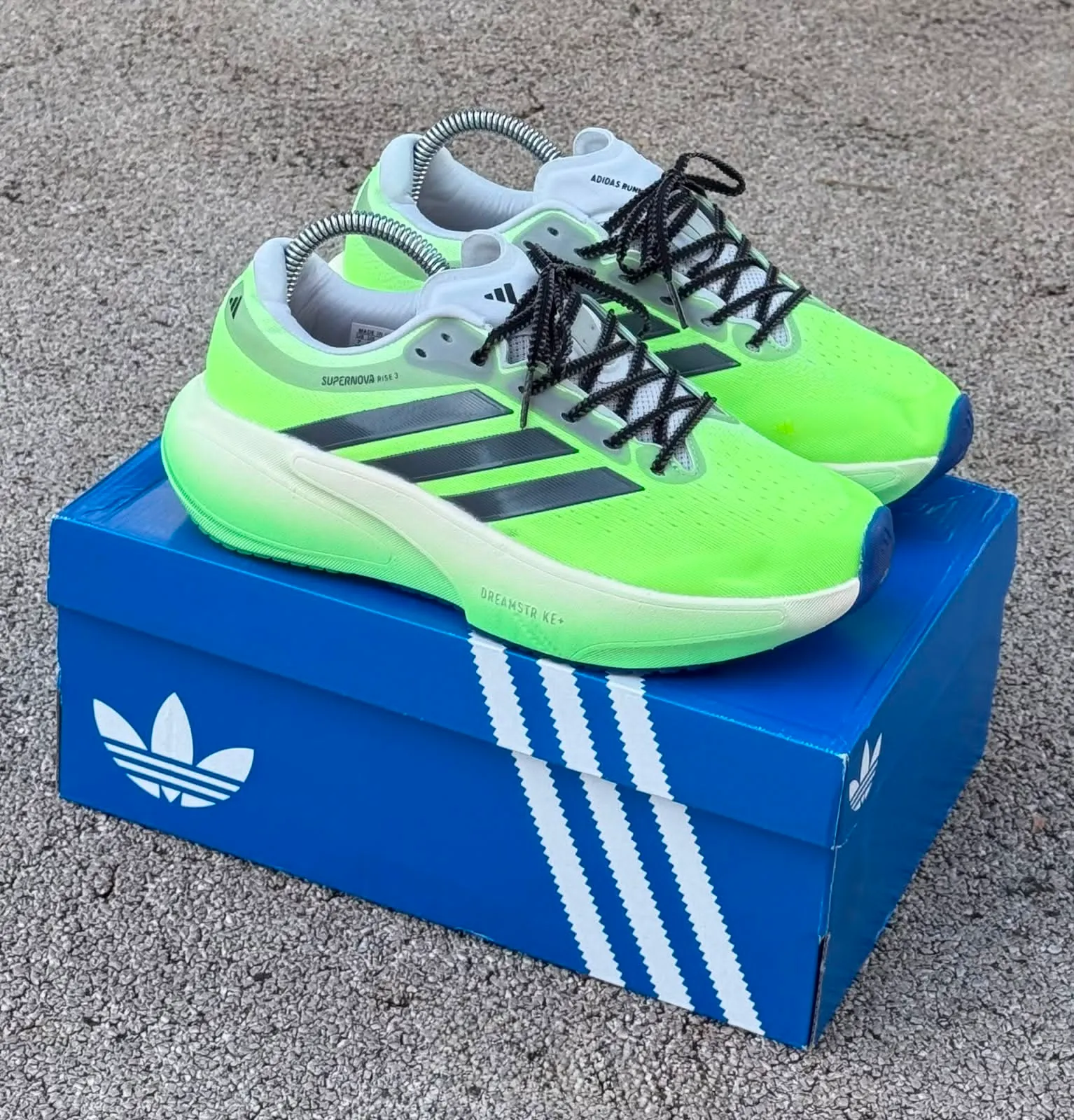 🙋♂️ADIDAS SUPER NOVA