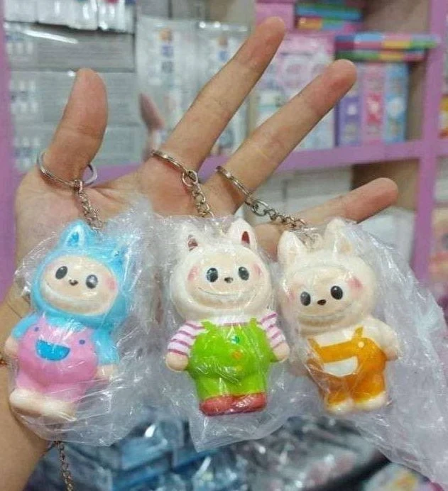 LLAVERO SQUISHY PERSONAJES SURTIDOS