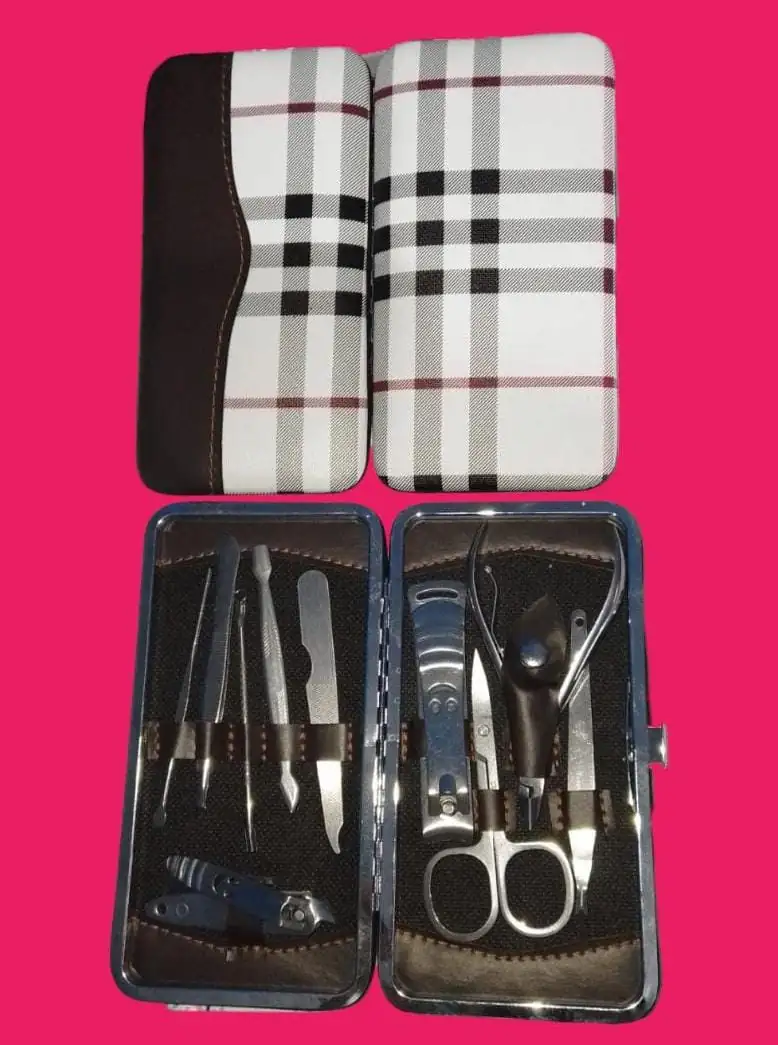 Kit limpieza de uñas 