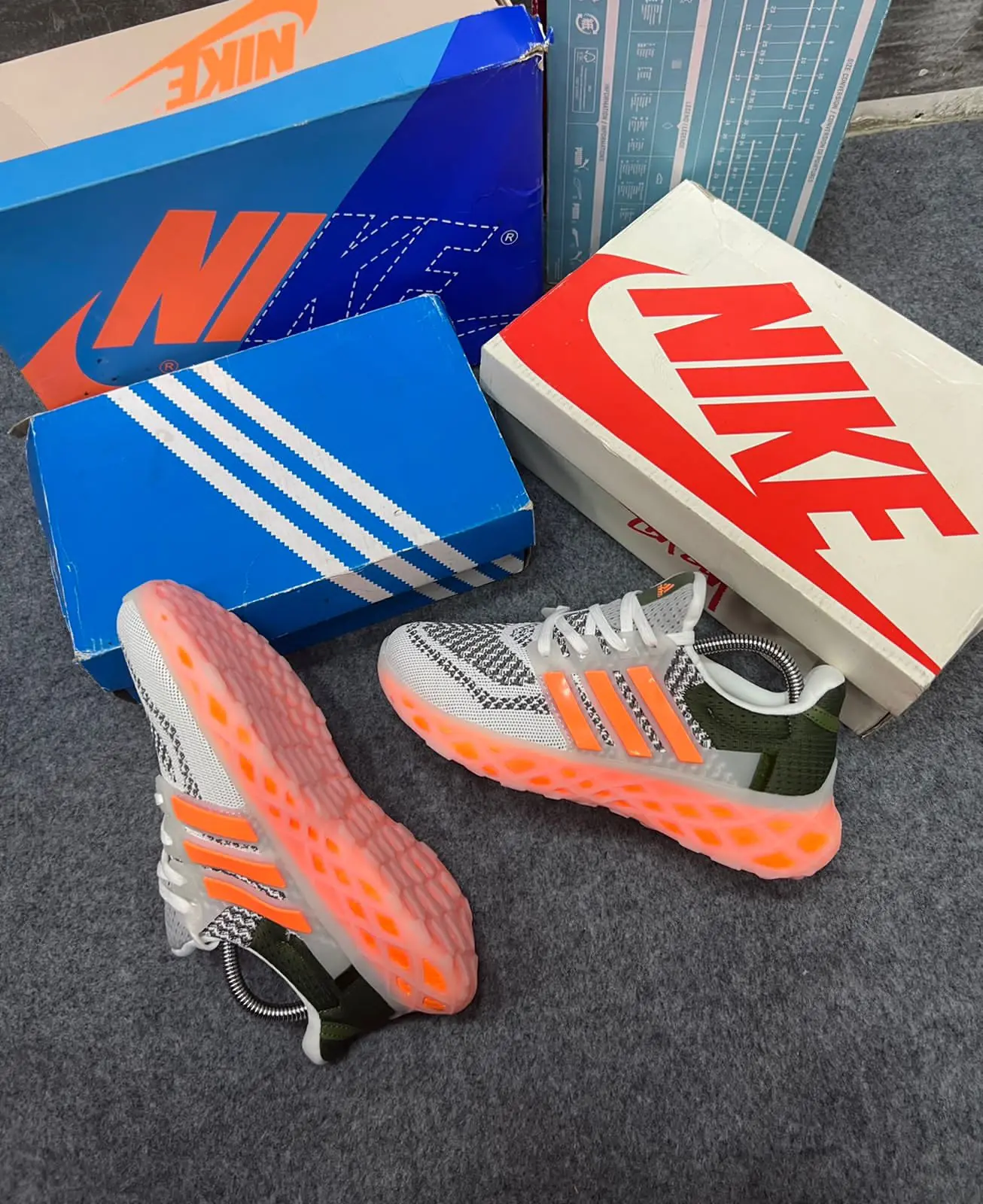 ADIDAS ULTRABOOTS DAMA Y CABALLERO  4