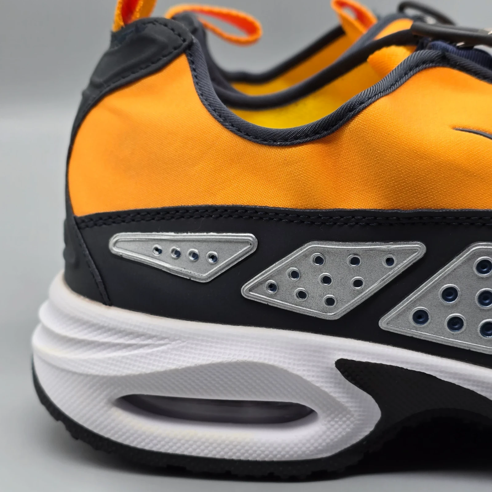 NIKE AIR MAX SUNDER CANYON (1.1) 6