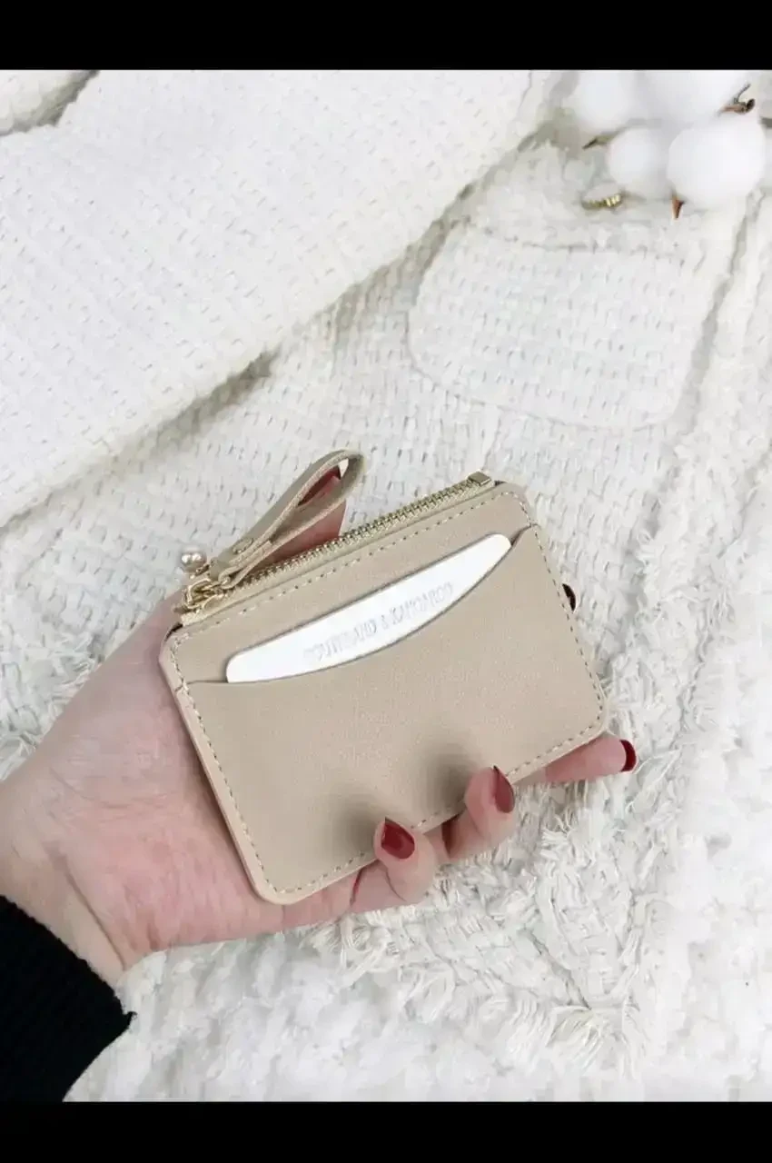 Monedero Tarjetero Southland Ultra-Slim– Diseño Minimalista en Poliuretano con Cierre Dorado.