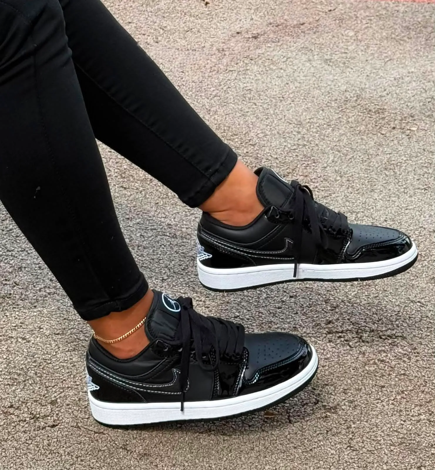 🙋♀️NIKE JORDAN 1