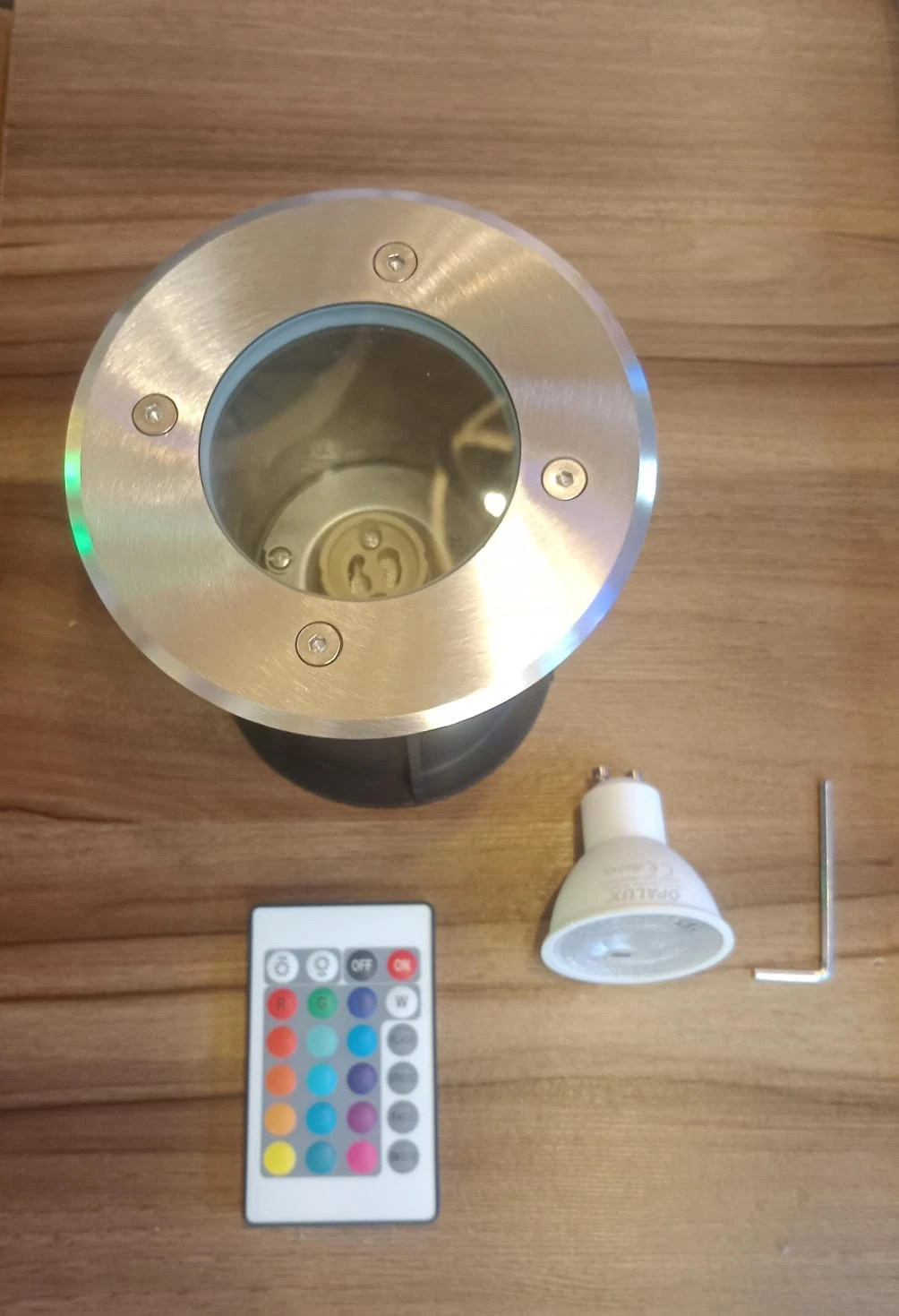 SPOT PARA PISO CON LUZ RGB 9W 7