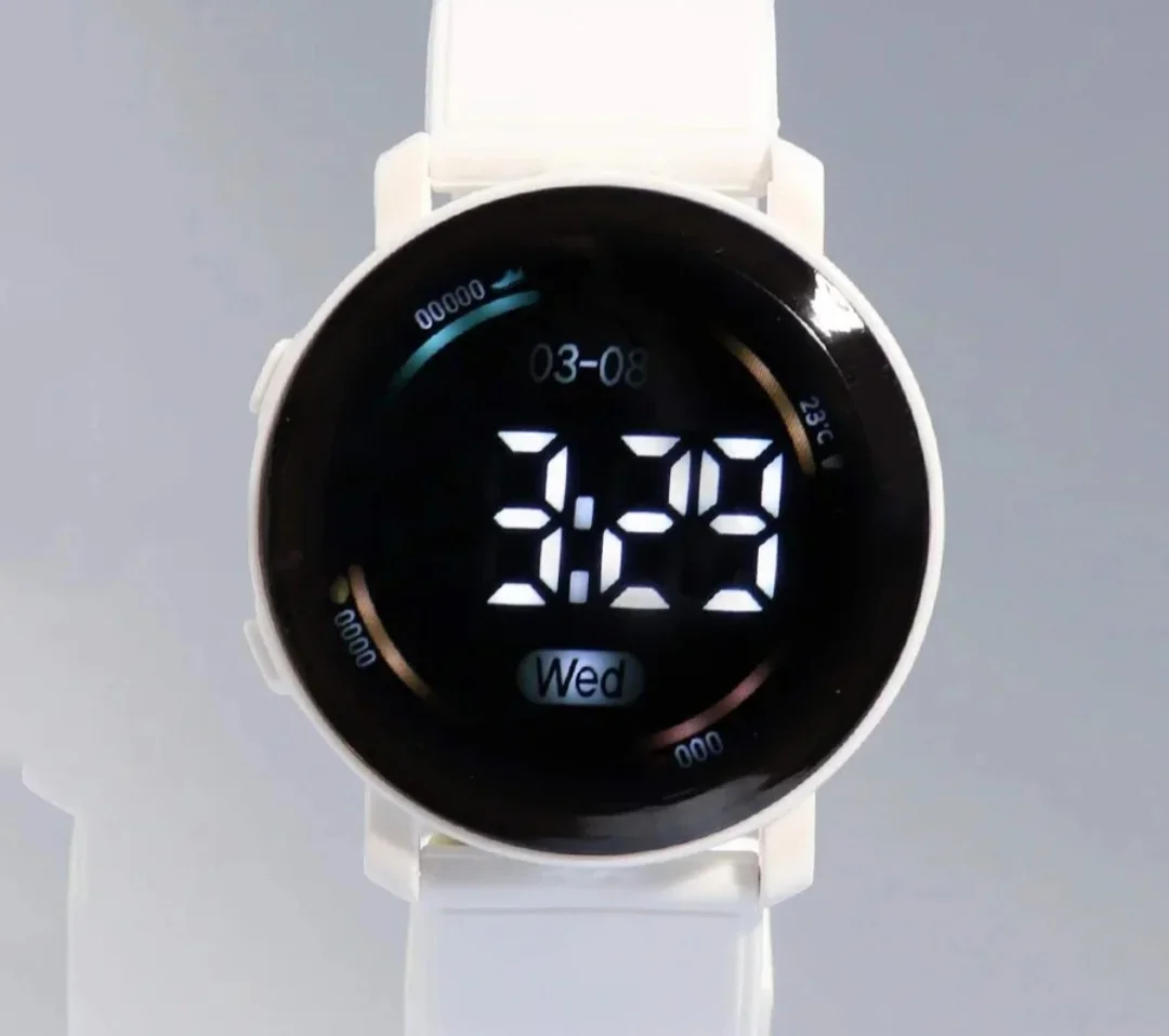 R000106 Reloj