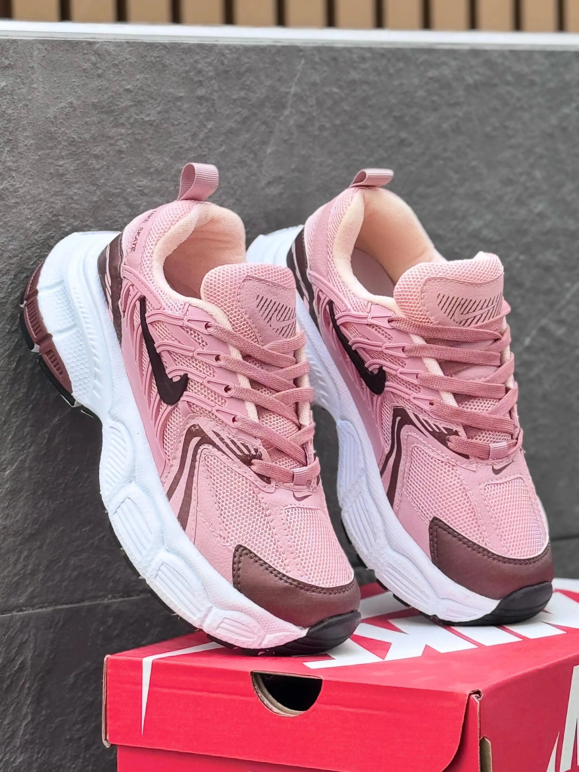 Nike Arana Dama 2