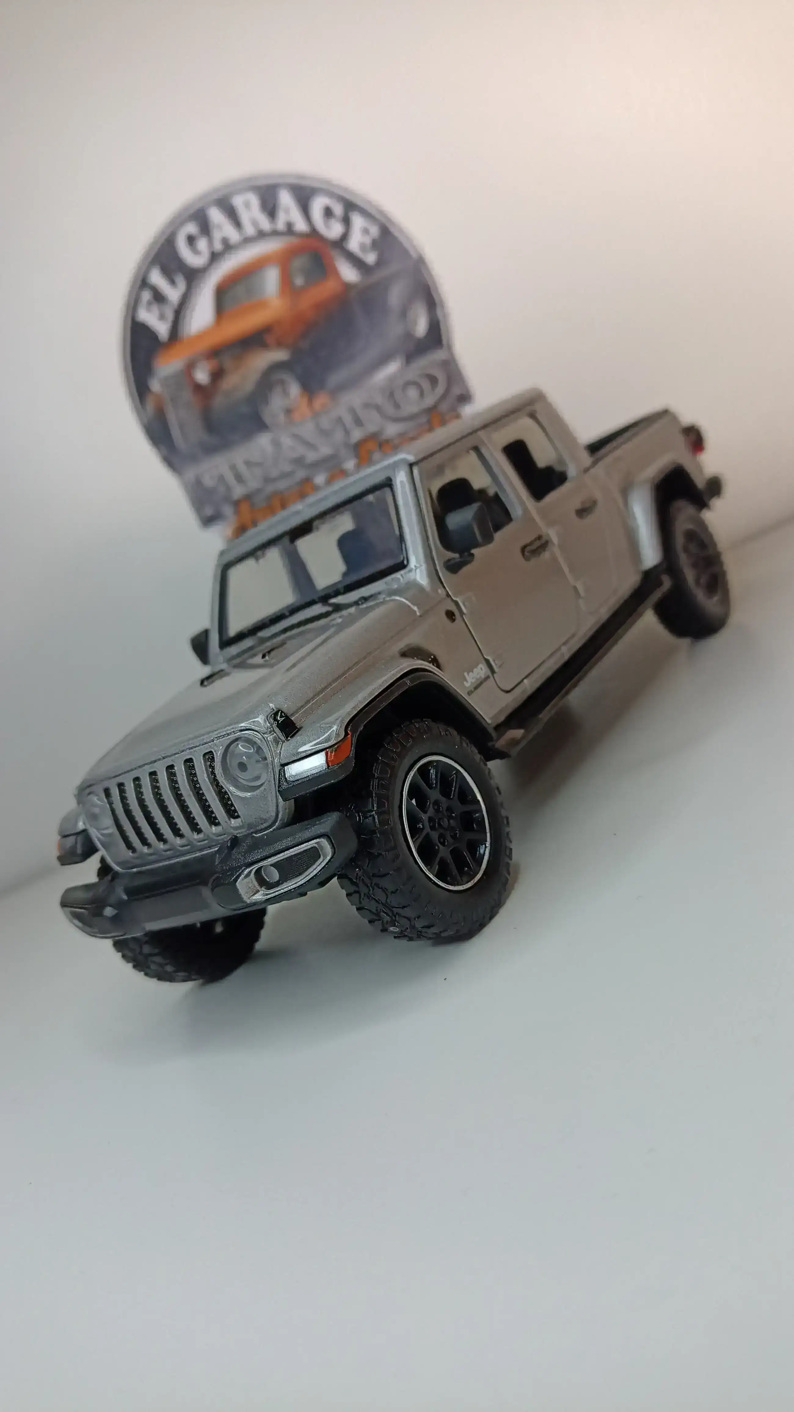 Jeep gladiator overland