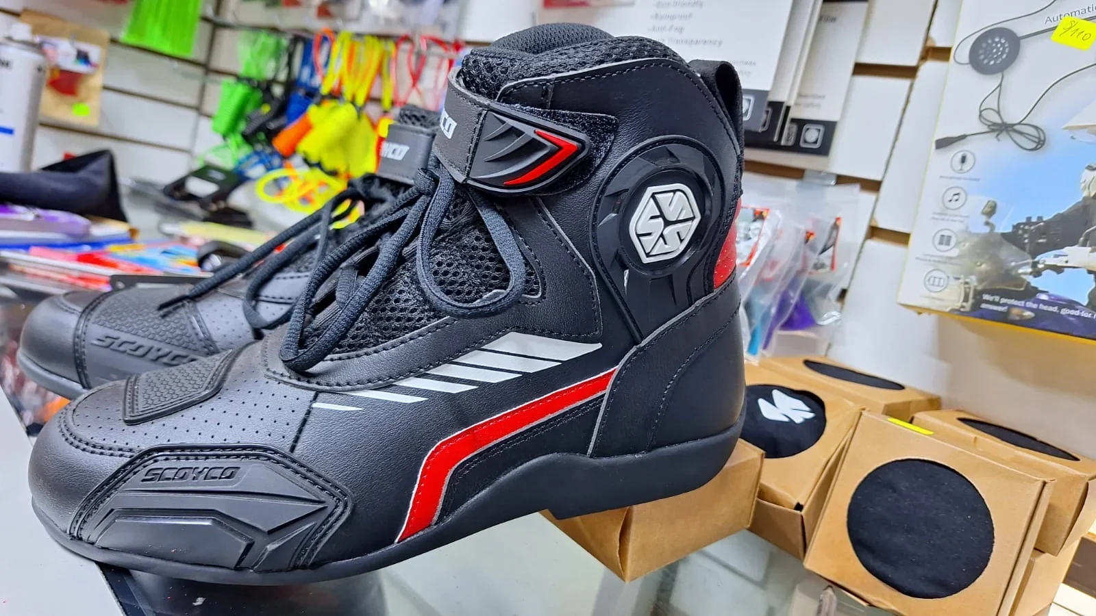 BOTAS SCOYCO CUERO 4