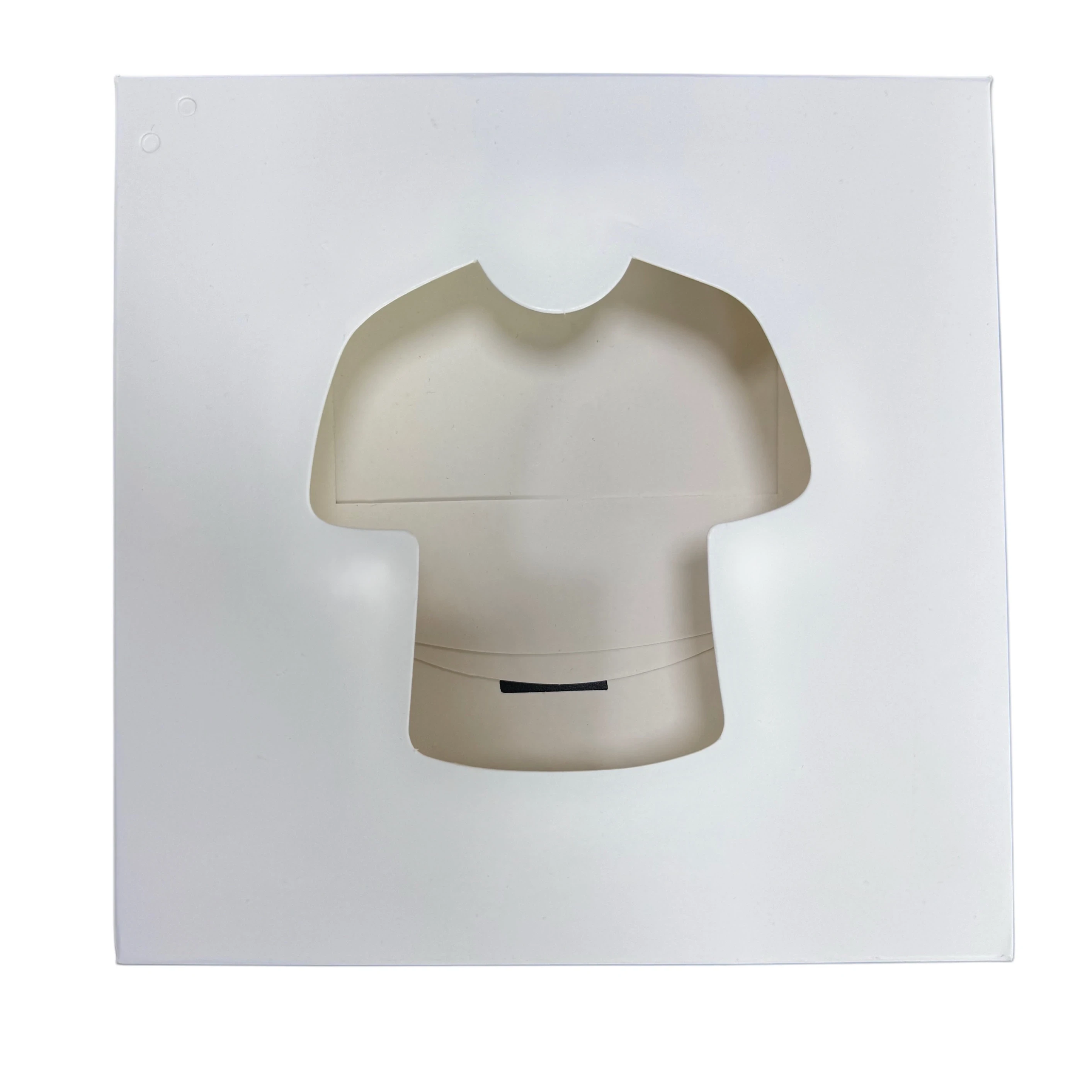 Caja Camiseta blanca 2