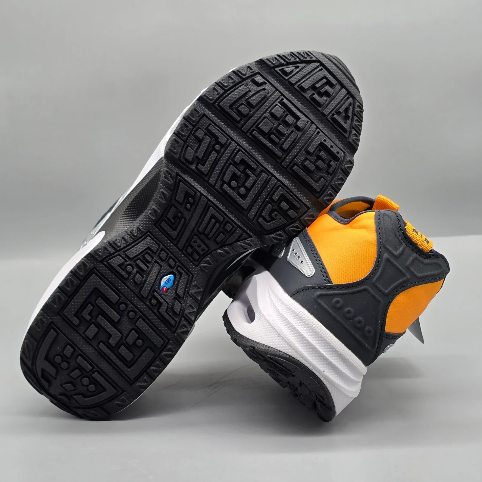 NIKE AIR MAX SUNDER CANYON (1.1) 9