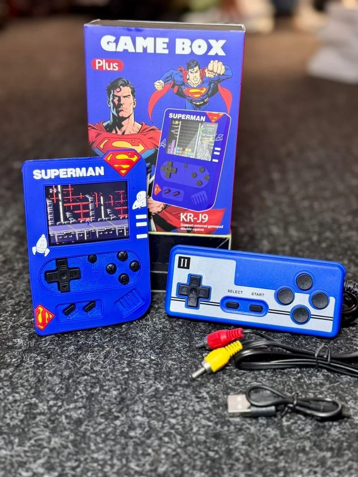 CONSOLA RETRO NINTENDO 500 JUEGOS EN 1 - INCLUYE CONTROL, CARGADOR Y CABLE 