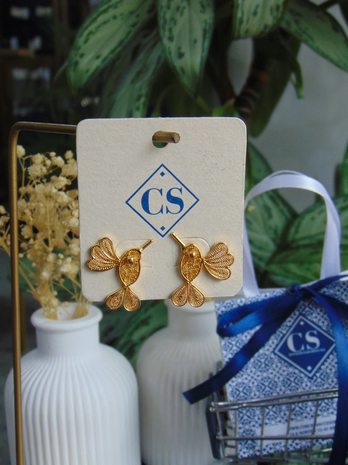 ARETE BAÑO DE ORO 24K COLIBRI FILIGRANA
