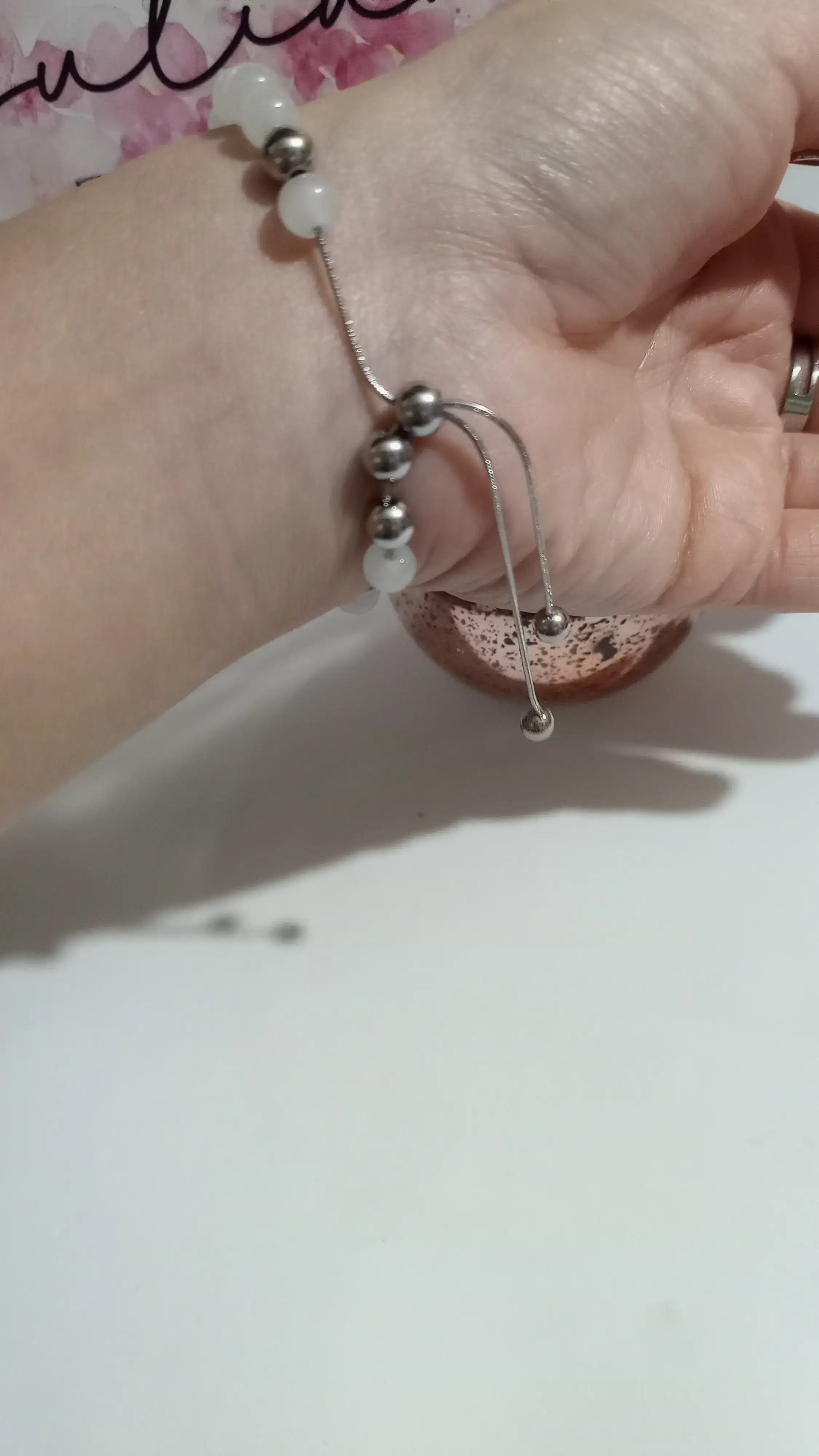 💜PULSERA AJUSTABLE CON BOLITAS Y DIJE "sigue tus sueños 4