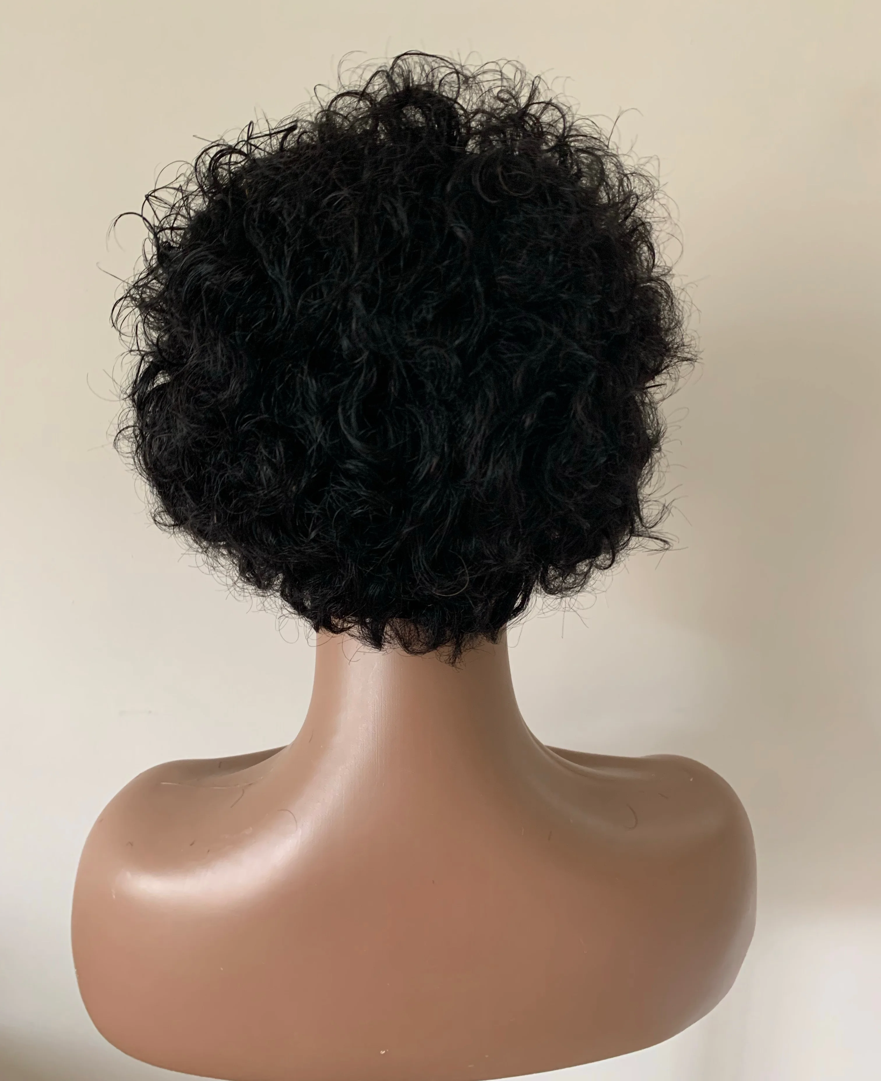 Peluca corta 6” 2