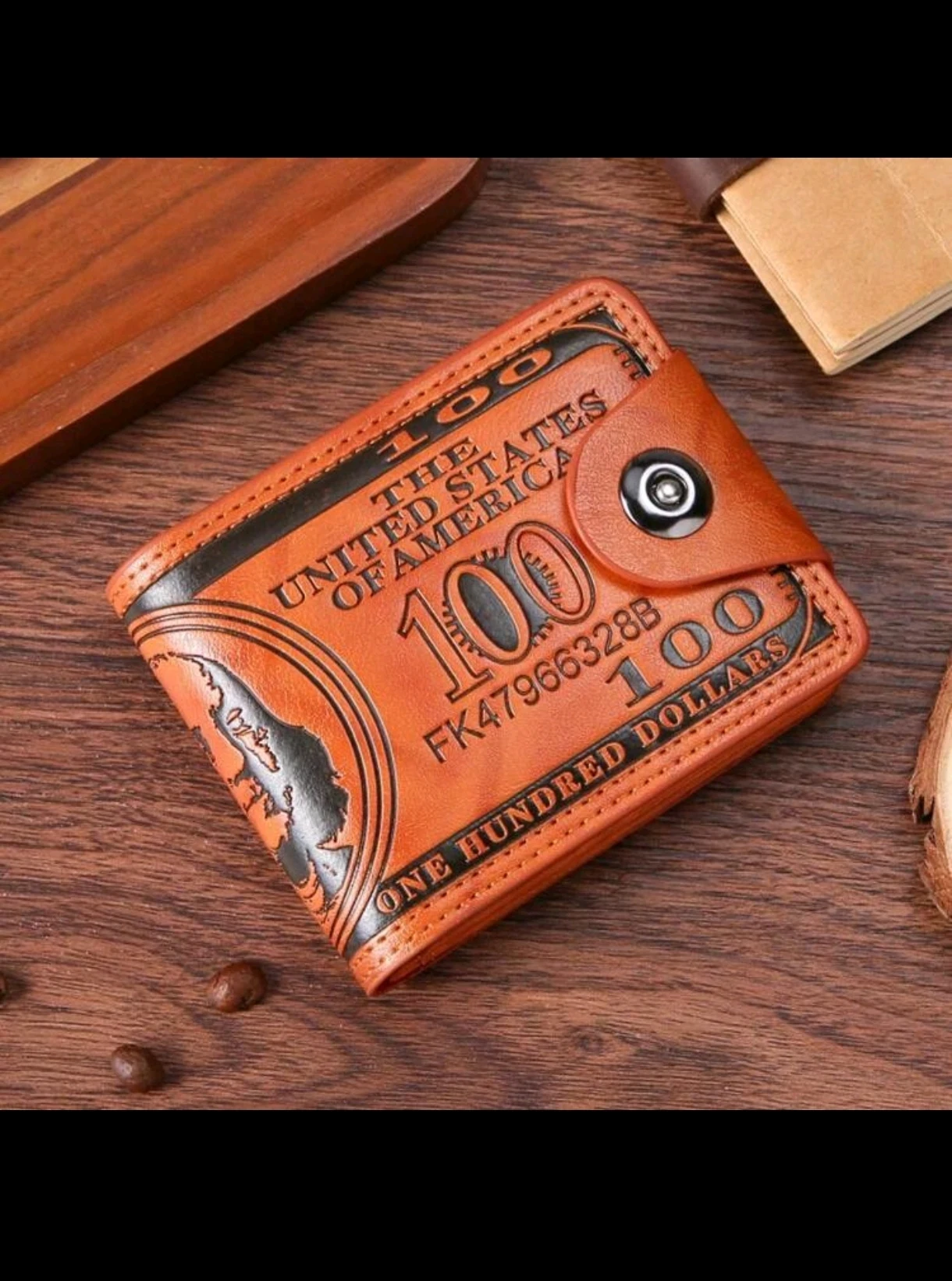 Billetera con Broche Magnético para Caballero Marrón – Cartera Corta con Relieve de 100 Dólares en Cuero PU