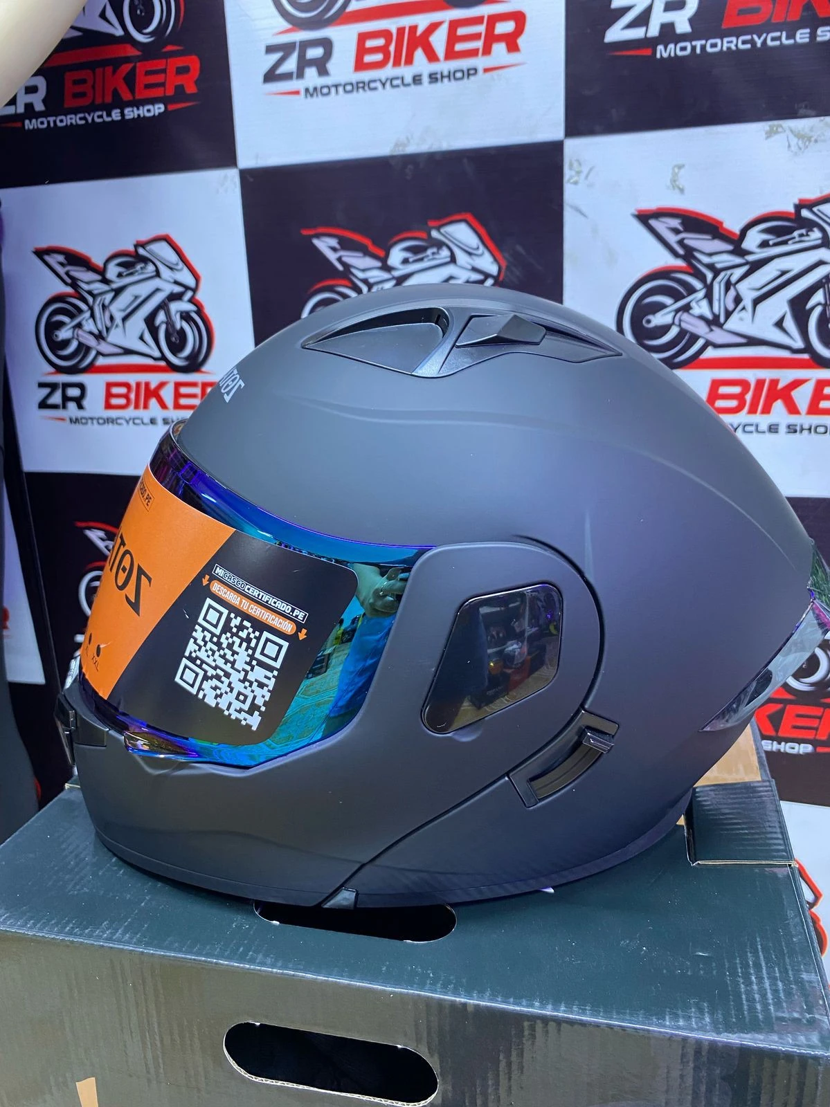CASCO NEGRO/ ABATIBLE 