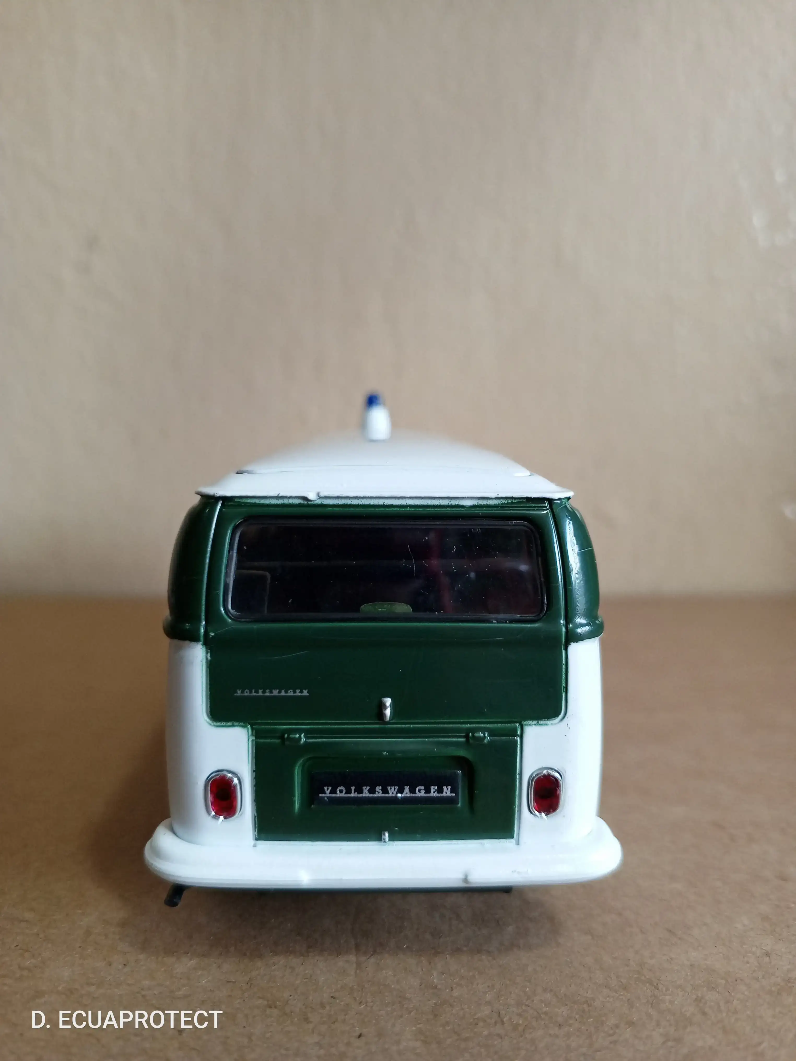72 VOLKSWAGEN BUS T2 🚌🚨 4