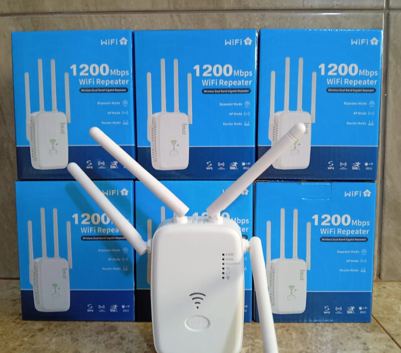 REPETIDOR INTELIGENTE WIFI 4 ANTENAS DE 1200