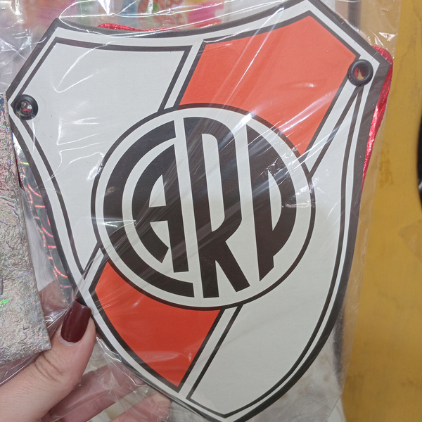 RIVER plate