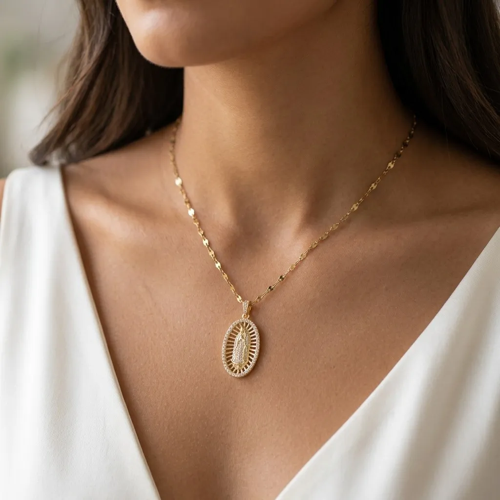 Cadena Y Dije En Acero Con Piedra Circon De Virgen De Guadalupe Blanca 2