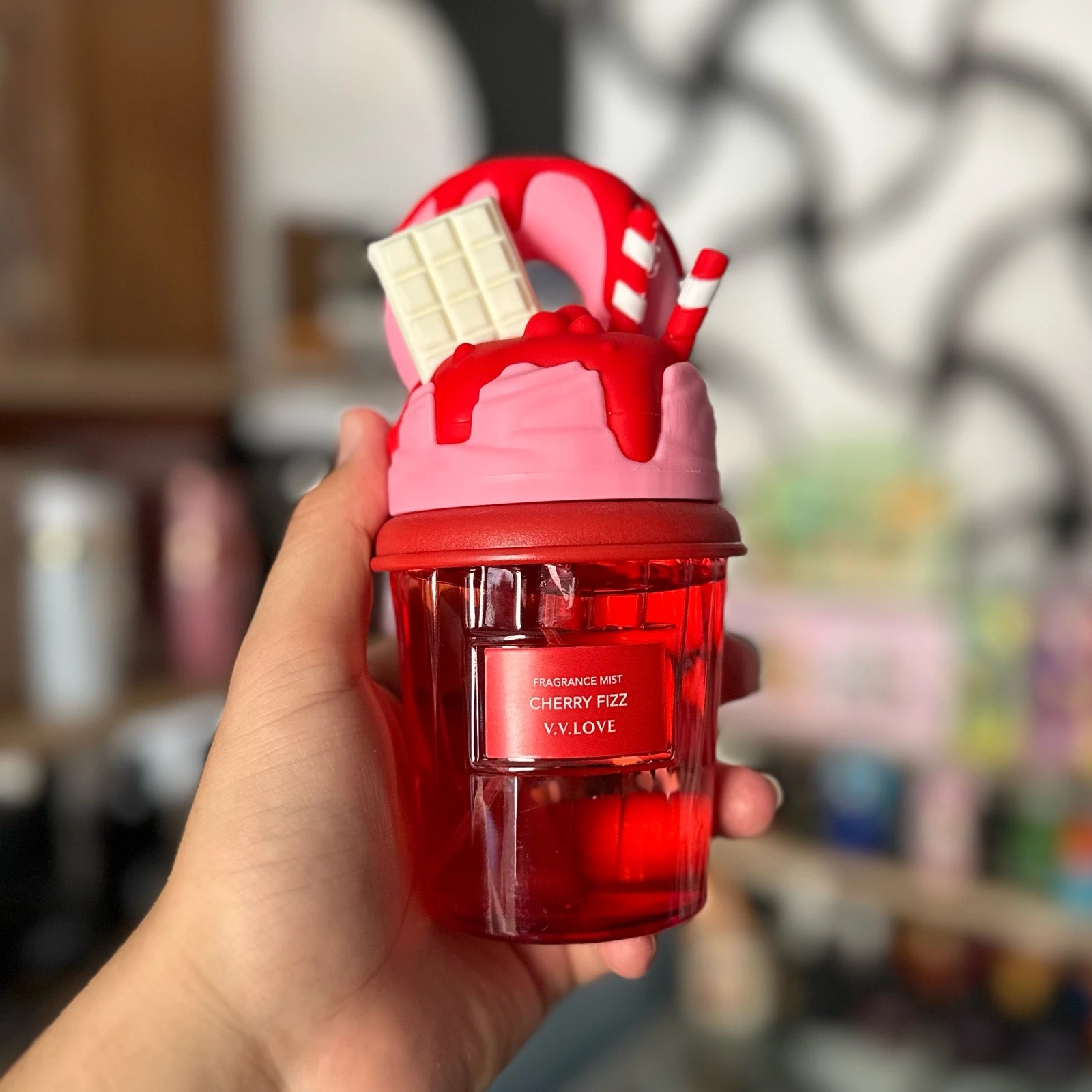 Nacional - Cherry Fizz  de VV LOVE 250ml Body Mist - Unisex 3