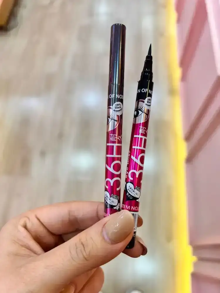 Delineador de ojos negro 2en1 36H 2