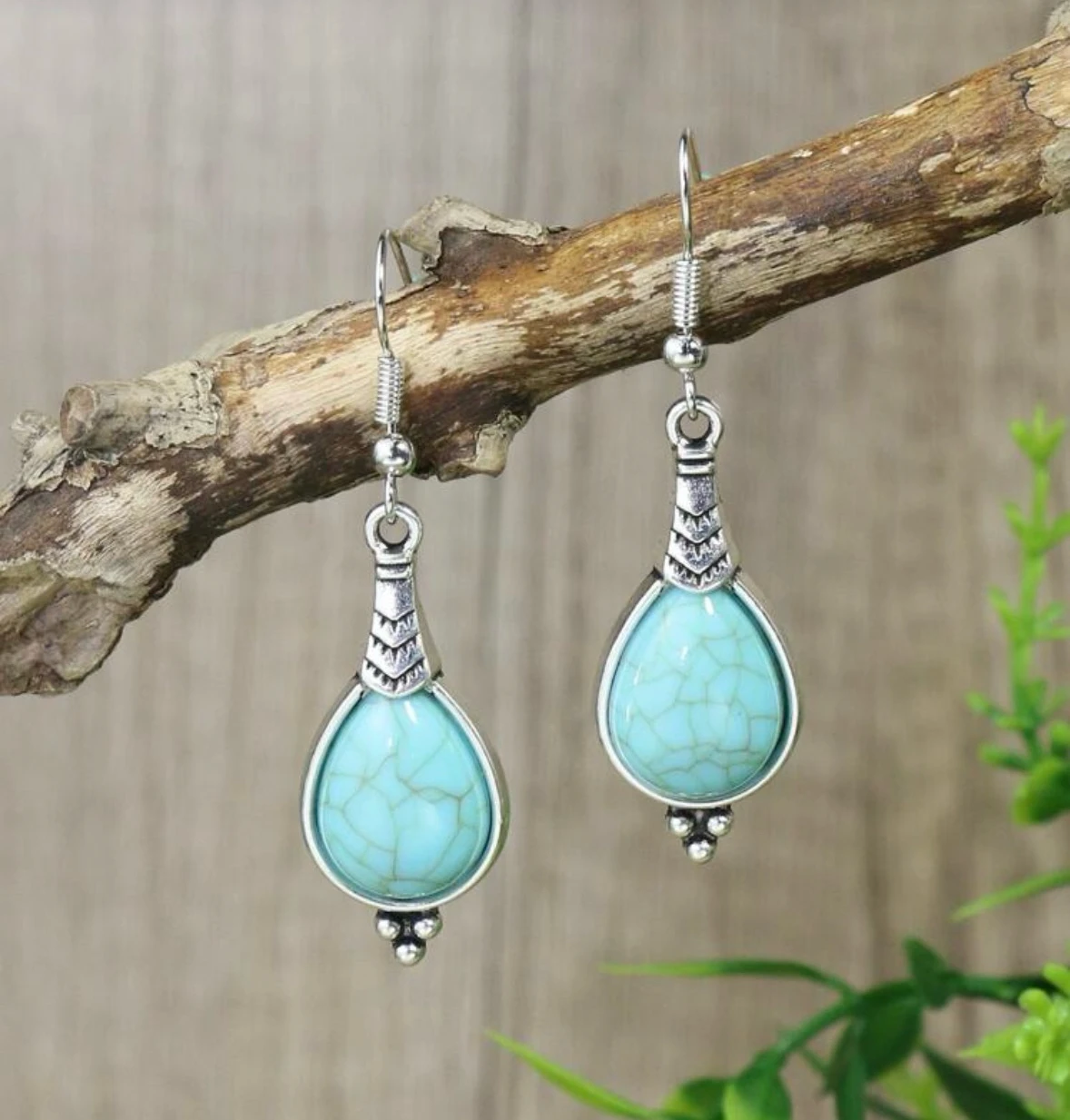 Pendientes y cadena con diseño de Gota 3