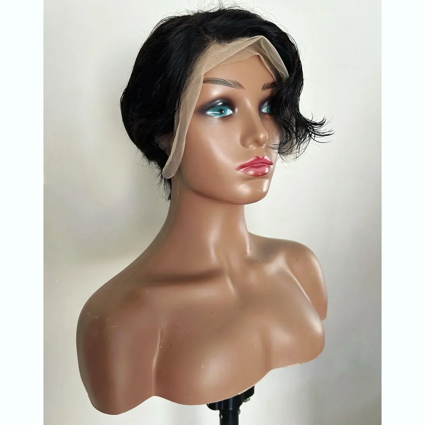 Peluca corta de corte Pixie Bob con encaje frontal, cabello brasileño, sin pegamento 2