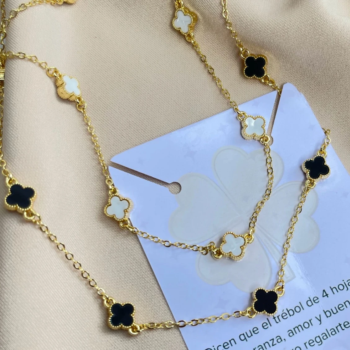 CADENA TIPO VAN CLEEF TREBOL PEQUEÑO 3