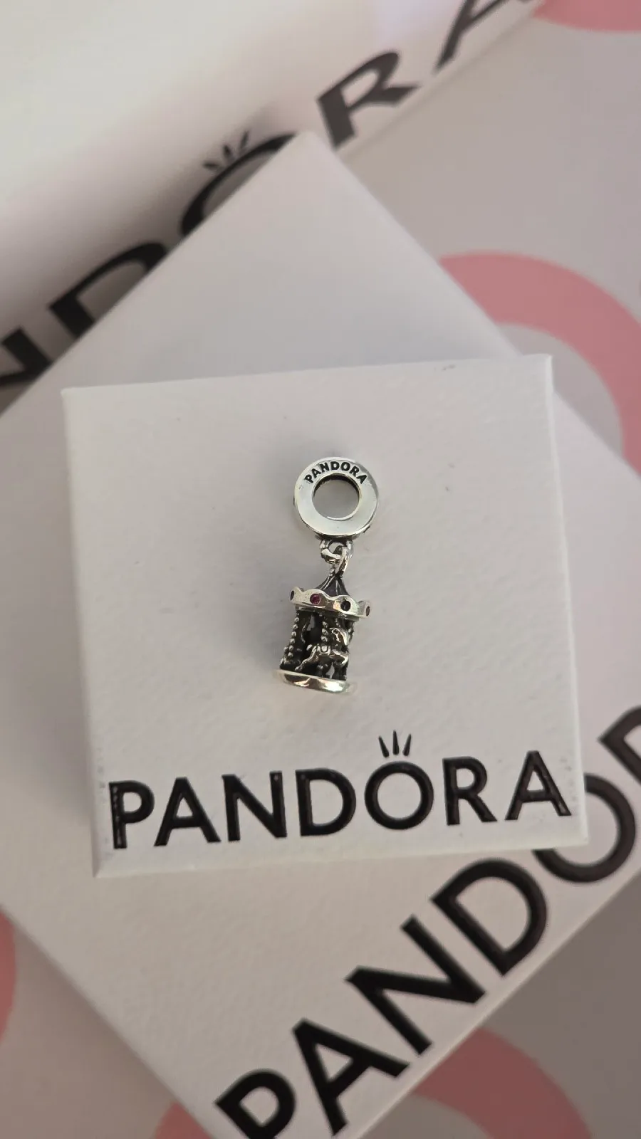 pandora charm de Carrusel Disney