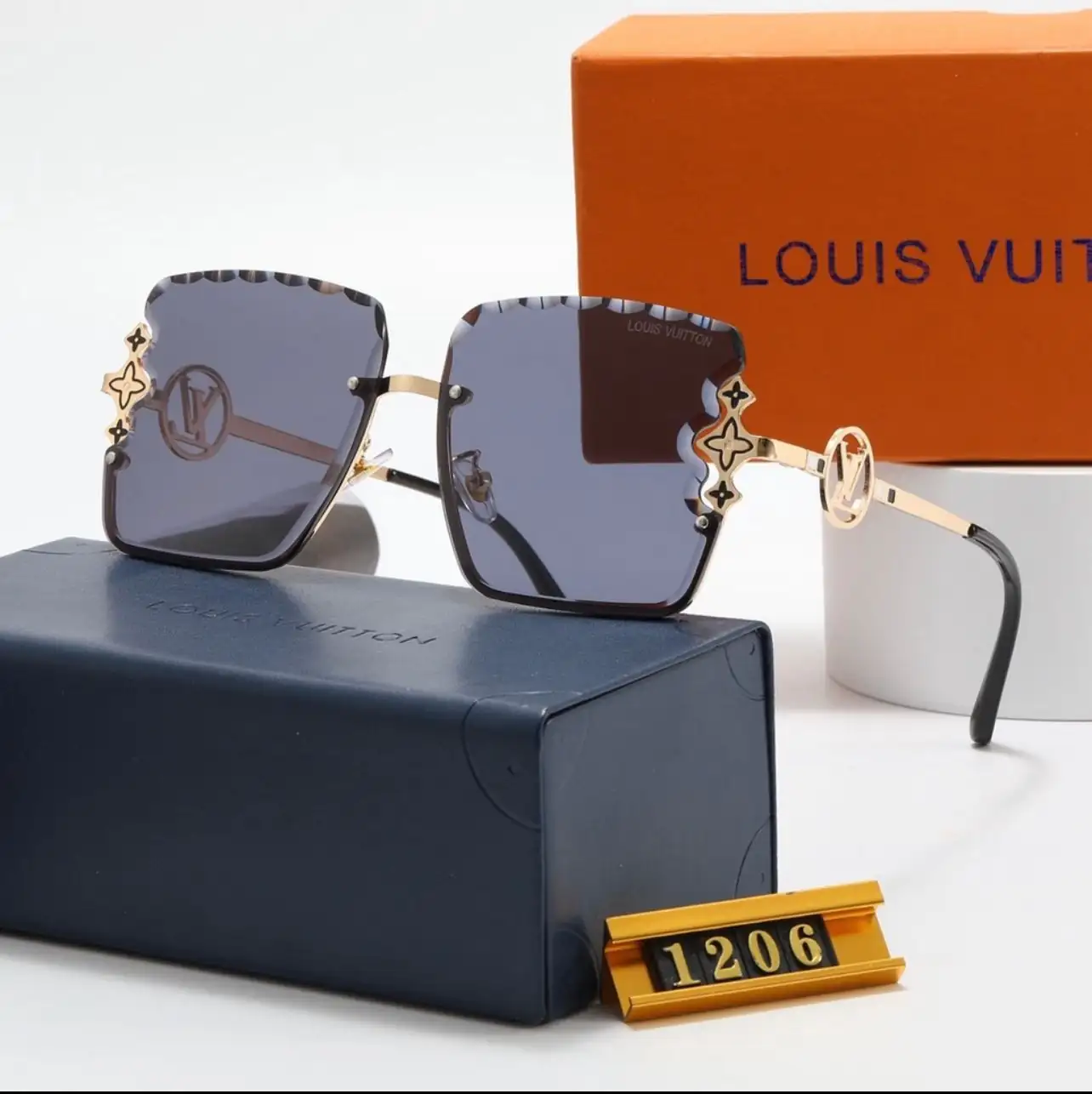 Louis Vuitton 2