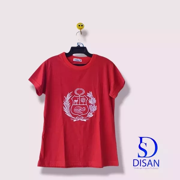 Polo rojo escudo blanco