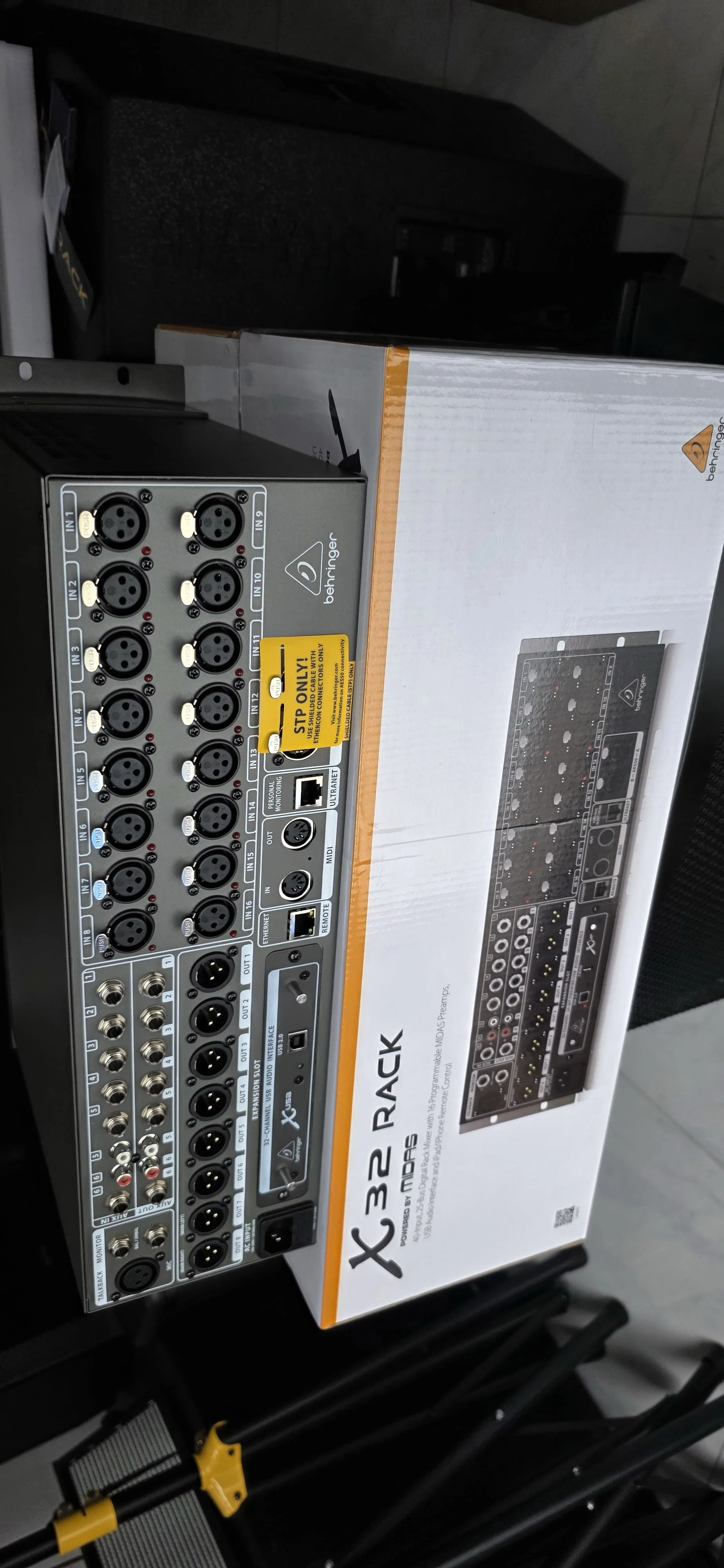CONSOLA BEHRINGER DIGITAL X32RACK 4