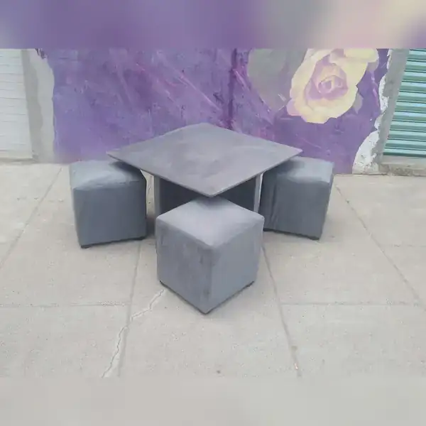 Mesas De Centro Con Taburetes 2