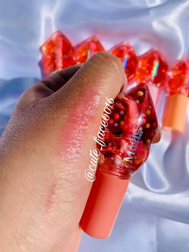 Gloss mágico en forma de labios  2