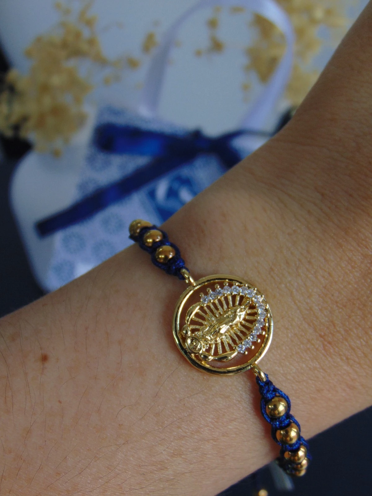 PULSERA RODIO TEJIDA BALINES DOR DIJE GUADALUPE
