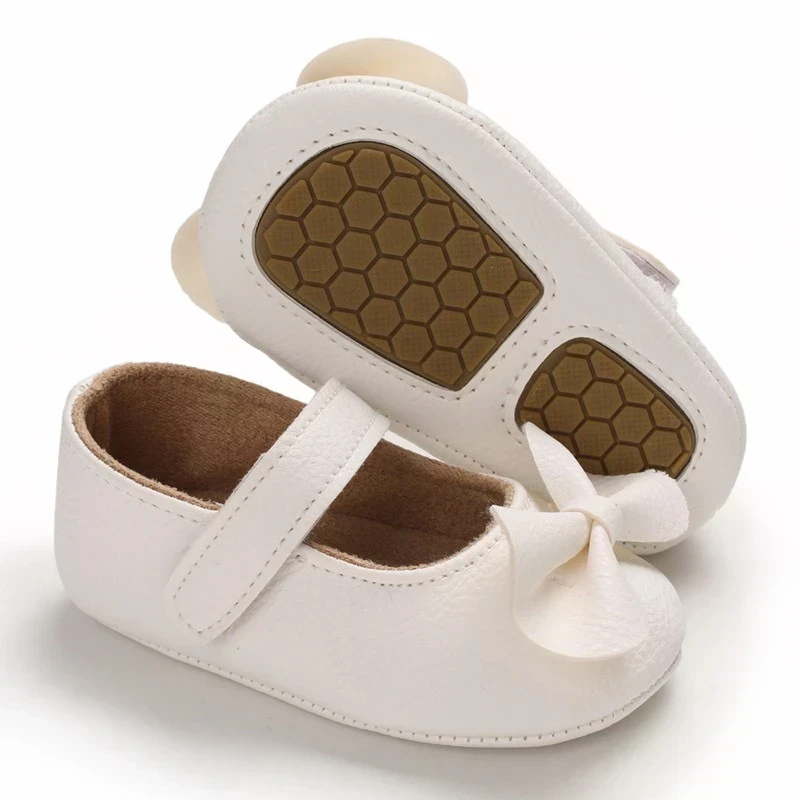 ZAPATITOS BLANCOS LAZOS 4