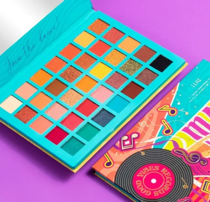 MAKE IT FUN THE SIXTIES 35 COLOR SHADOW PALETTE 2