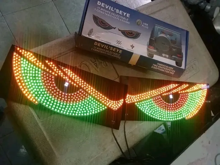 OJOS LED PARA CAMION  3
