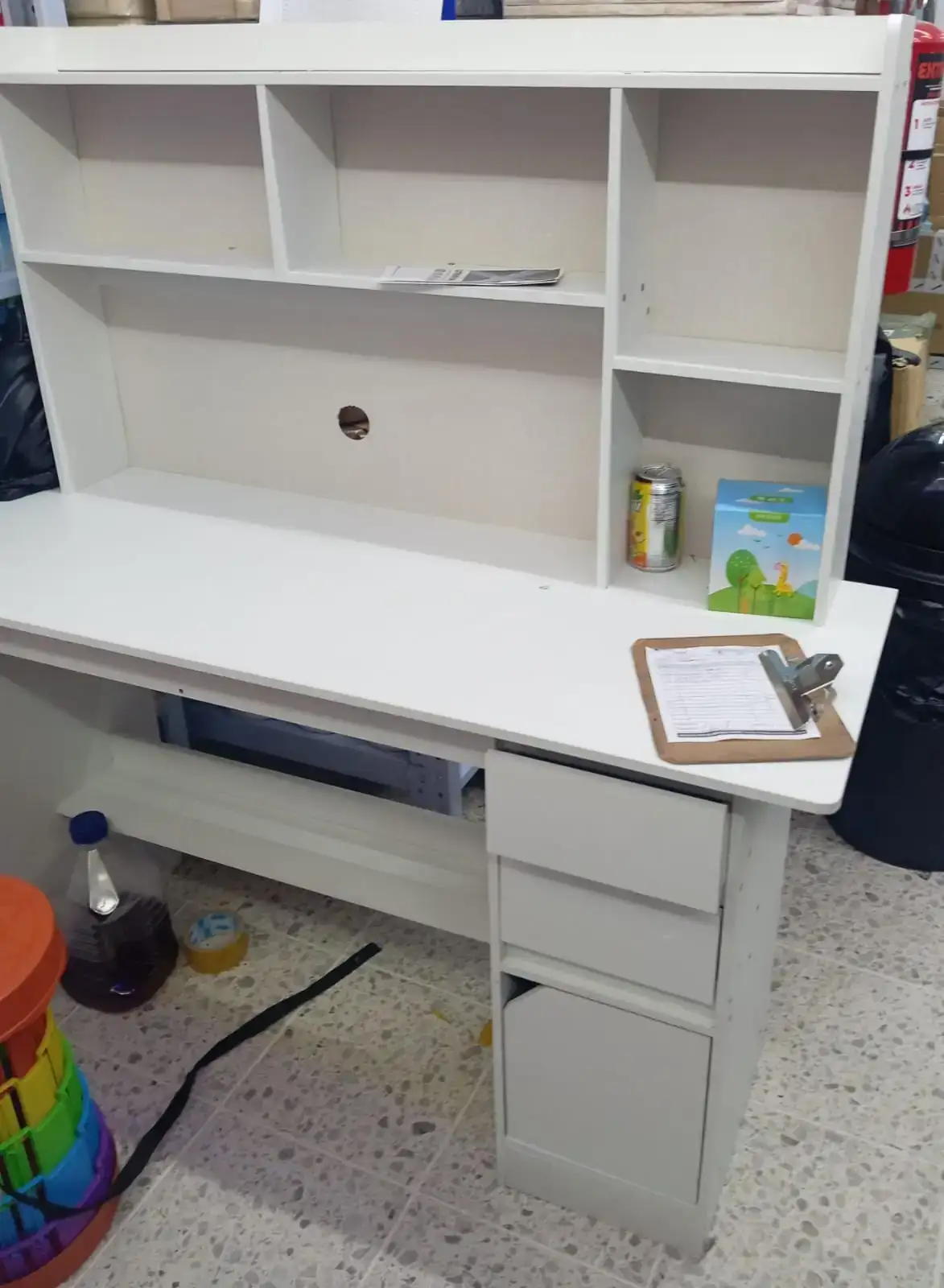 Escritorio y organizador  4