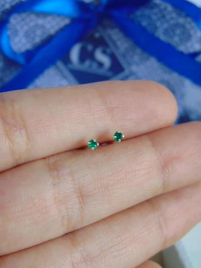 TOPOS PLATA LEY 925 MINI CHISPA VERDE 2MM 3