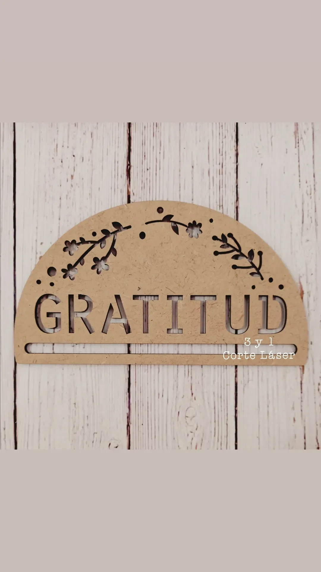 MEDIO CÍRCULO GRATITUD CON RAMITAS