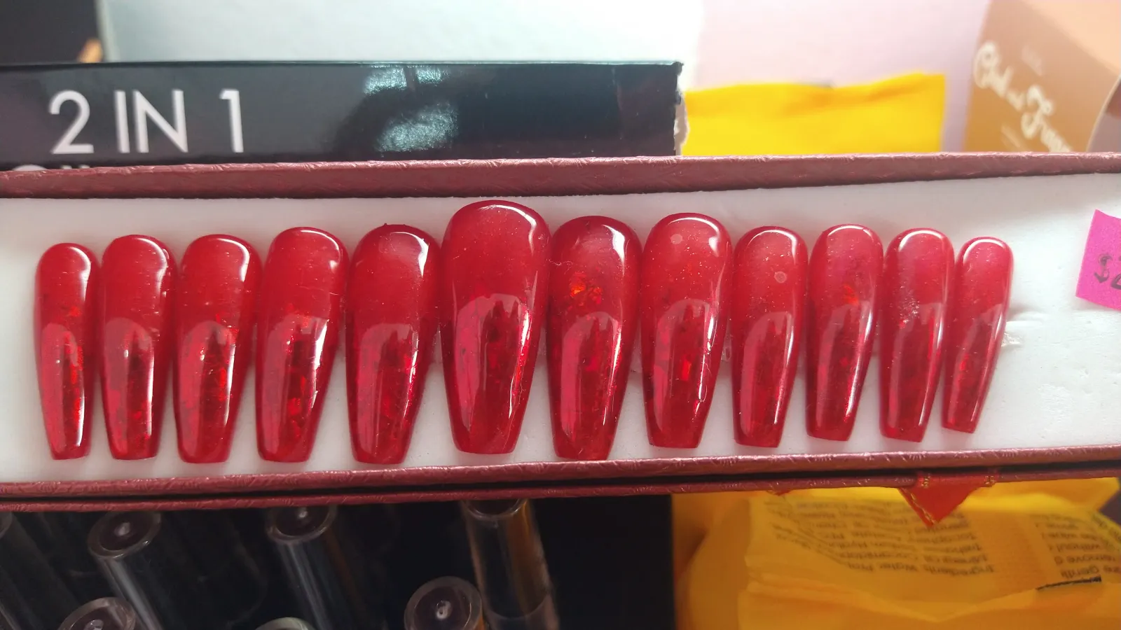Uñas largas rojo
