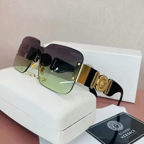 Versace 