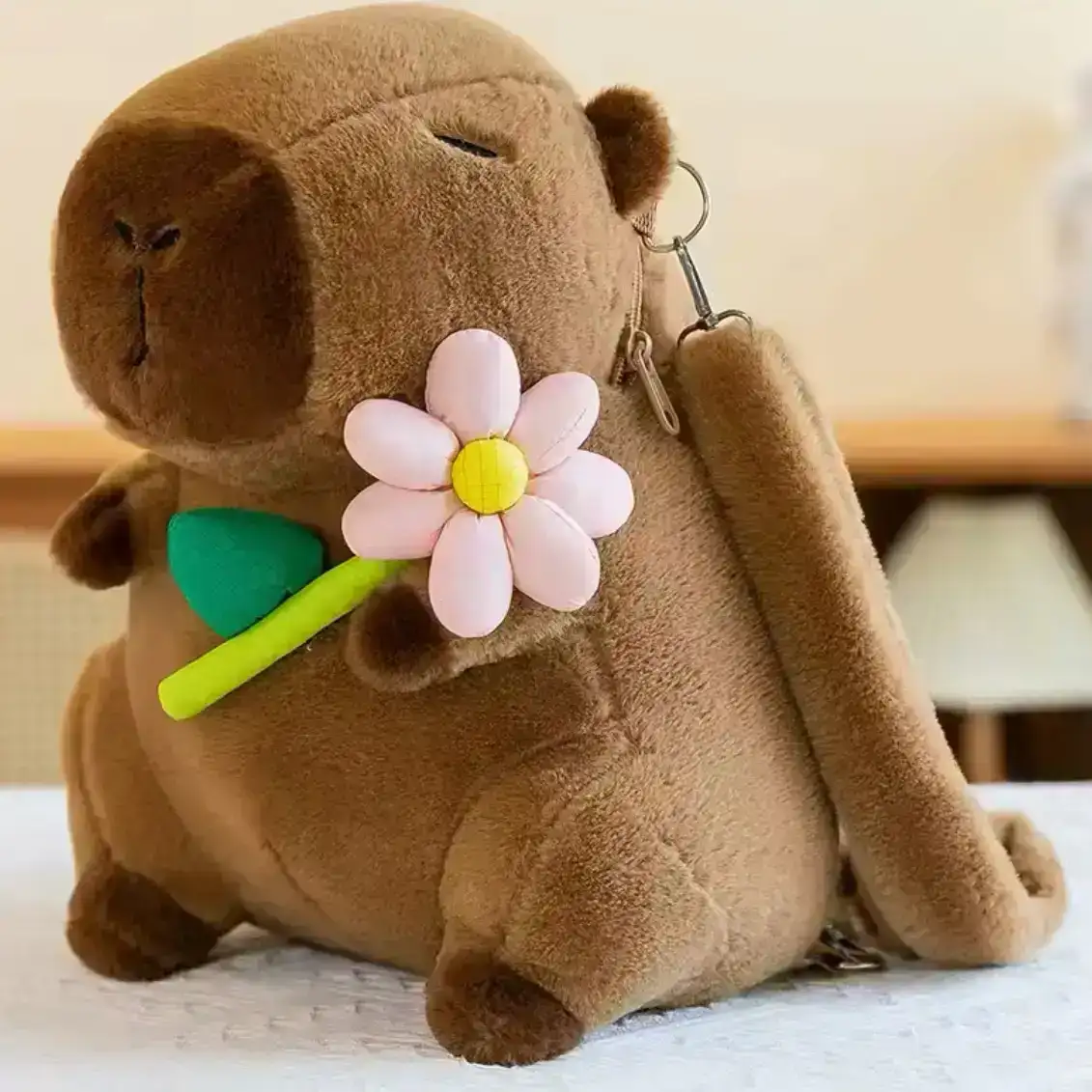 Morral de capibara con flor