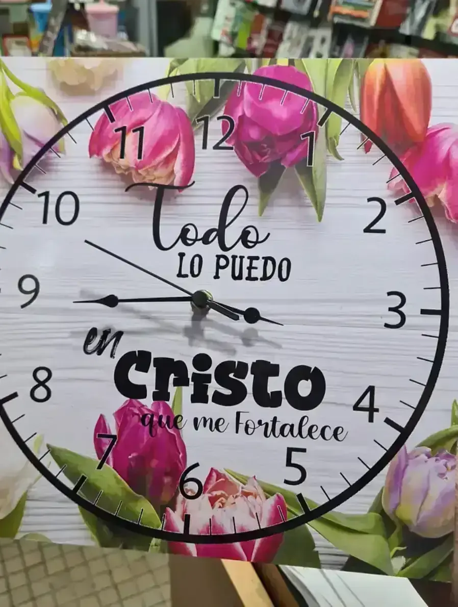 Reloj cuadrado de pared. R107